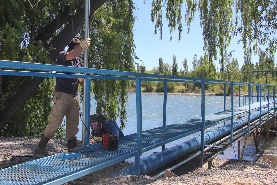 Imagen de LA BAJA DE PRESIÓN DEL AGUA SE DEBE A LA TURBIEDAD DEL RÍO NEUQUÉN