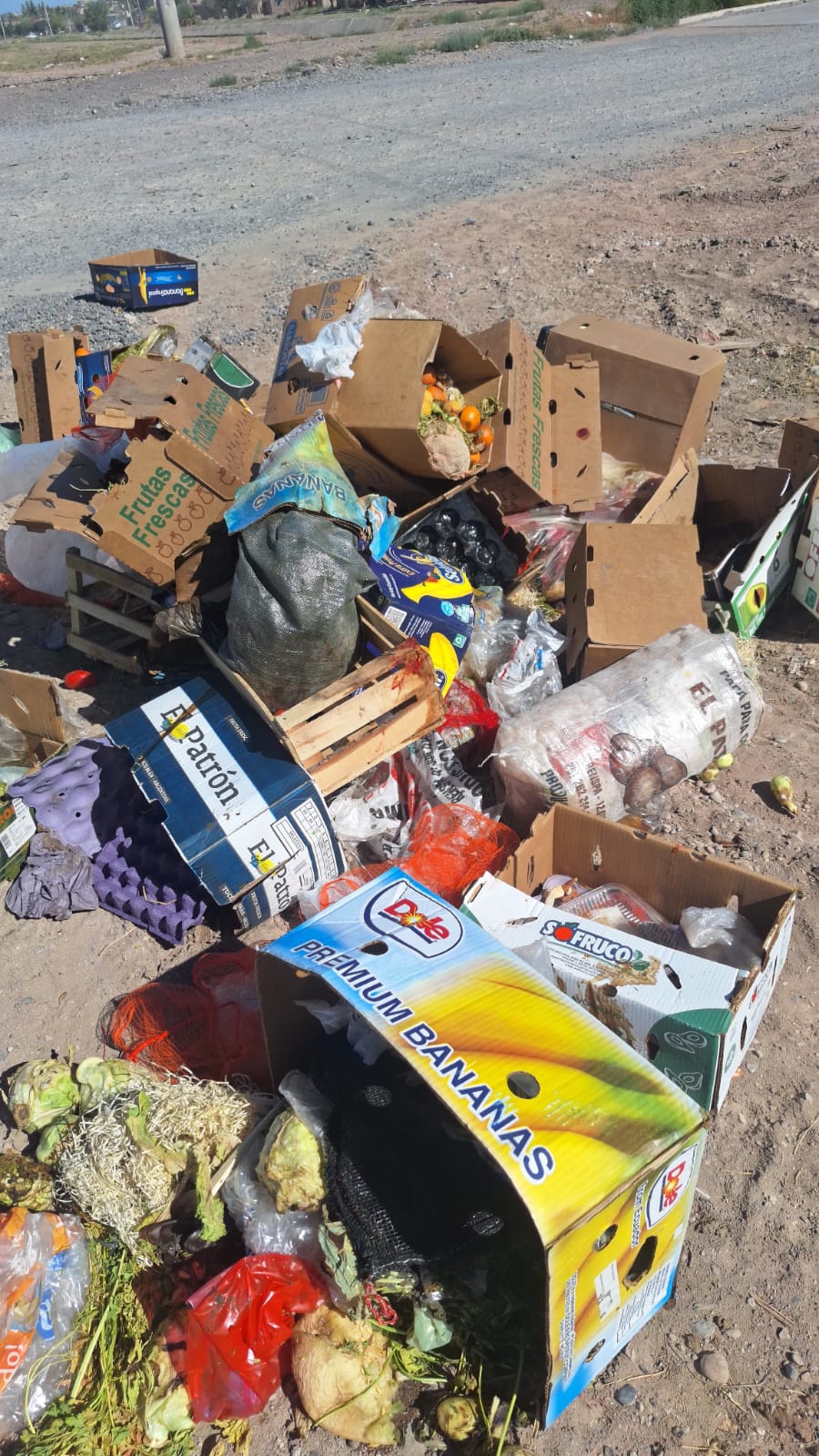 Imagen de EL MUNICIPIO DETECTÓ E INFRACCIONÓ A VECINOS QUE ARROJABAN BASURA EN AVENIDA TRAFUL