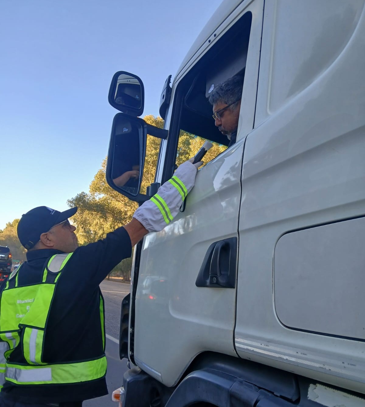 Imagen de OPERATIVO DE TRÁNSITO VEHICULAR EN RUTA PROVINCIAL 7