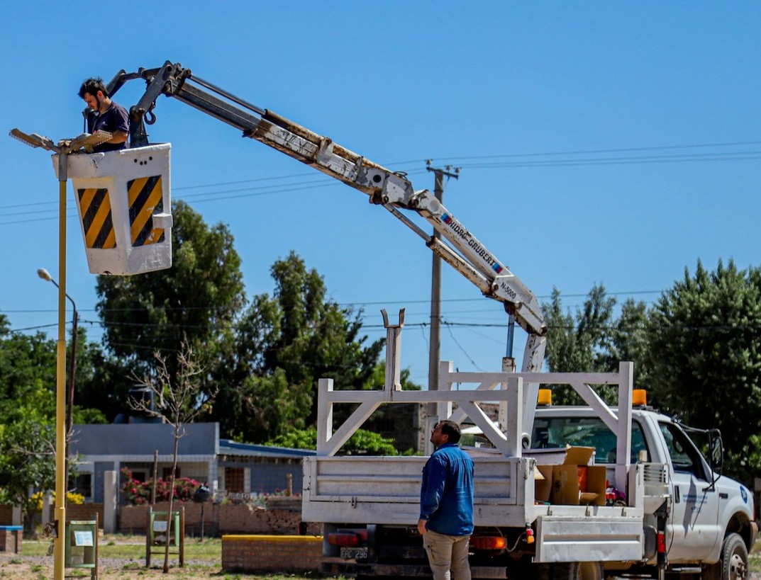 Imagen de ILUMINACIÓN EN ESPACIOS PÚBLICOS PARA FORTALECER LOS CORREDORES SEGUROS